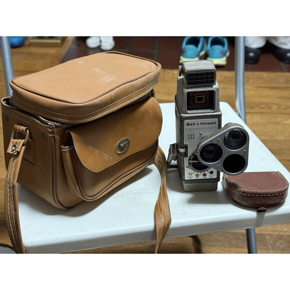 Vintage Bell & Howell 333 8mm Movie Film Camera Cool Graphics Retro Style - Picture 2 of 8